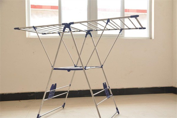 鹏伟折叠晾衣架